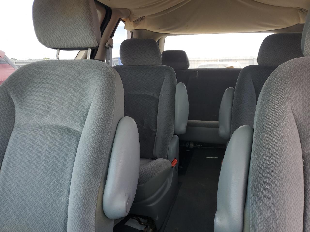 DODGE CARAVAN 2005 — 11