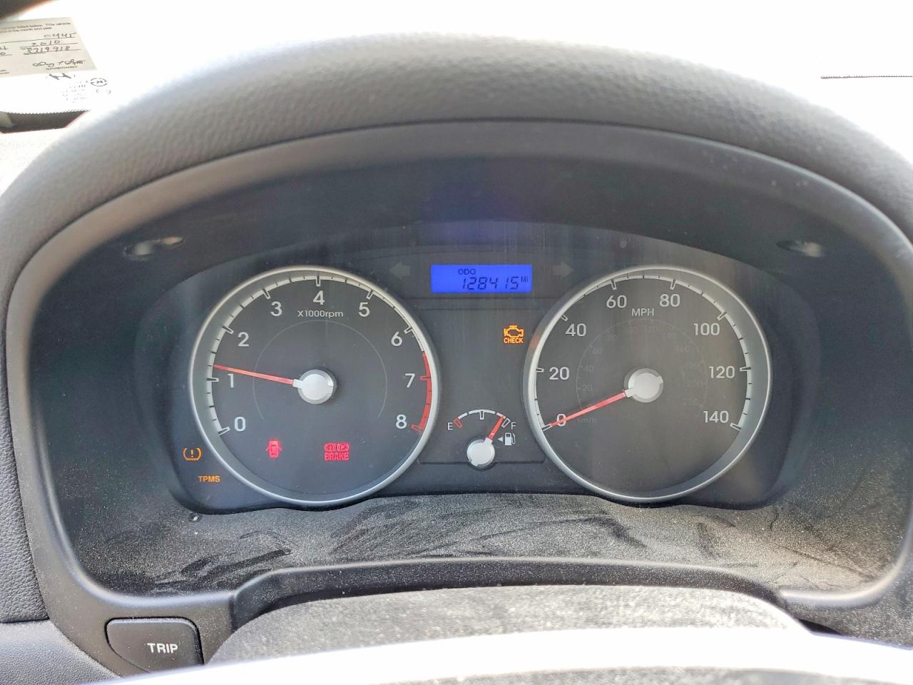 HYUNDAI ACCENT 2010 — 10