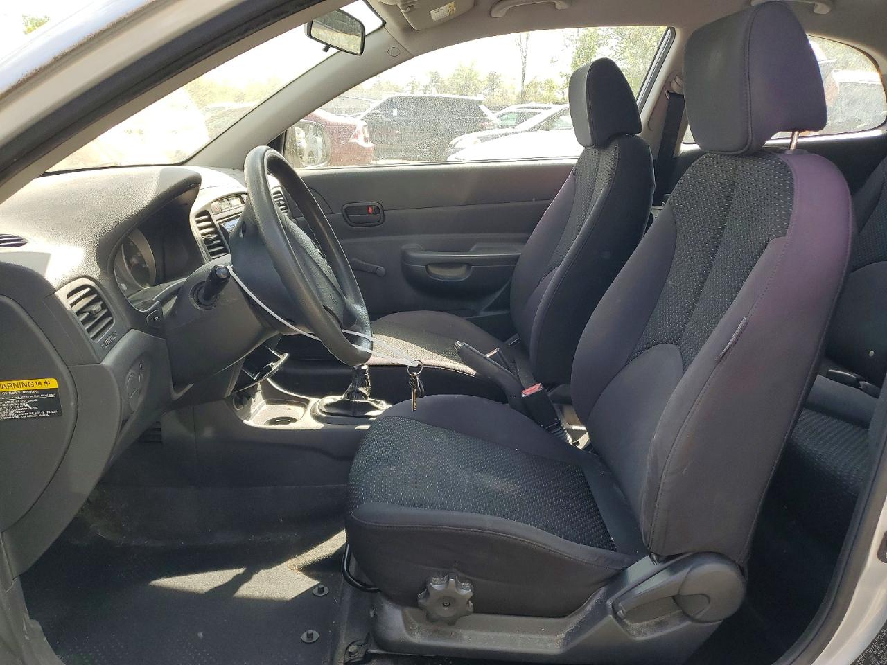 HYUNDAI ACCENT 2010 — 8