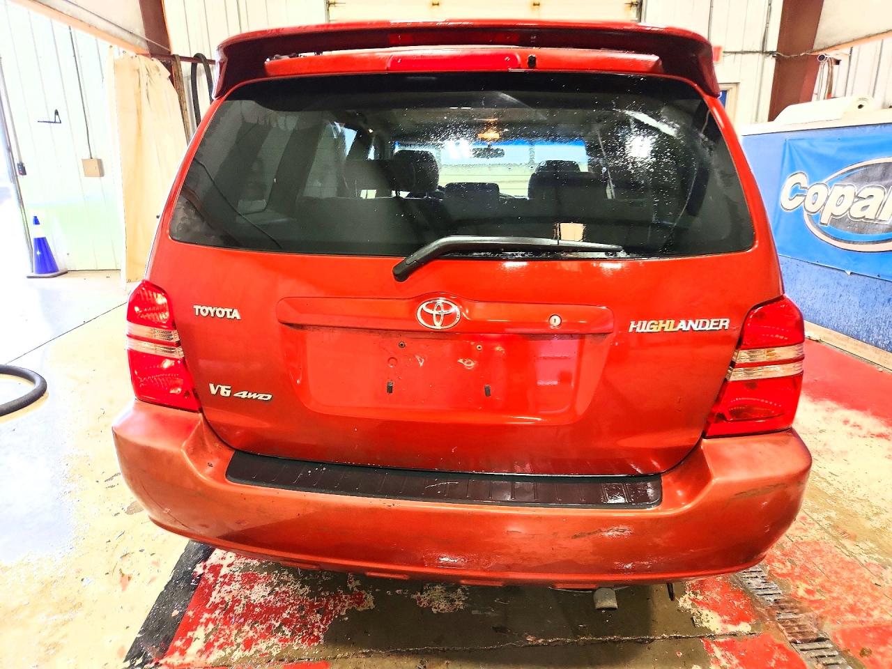 TOYOTA HIGHLANDER 2002 — 7
