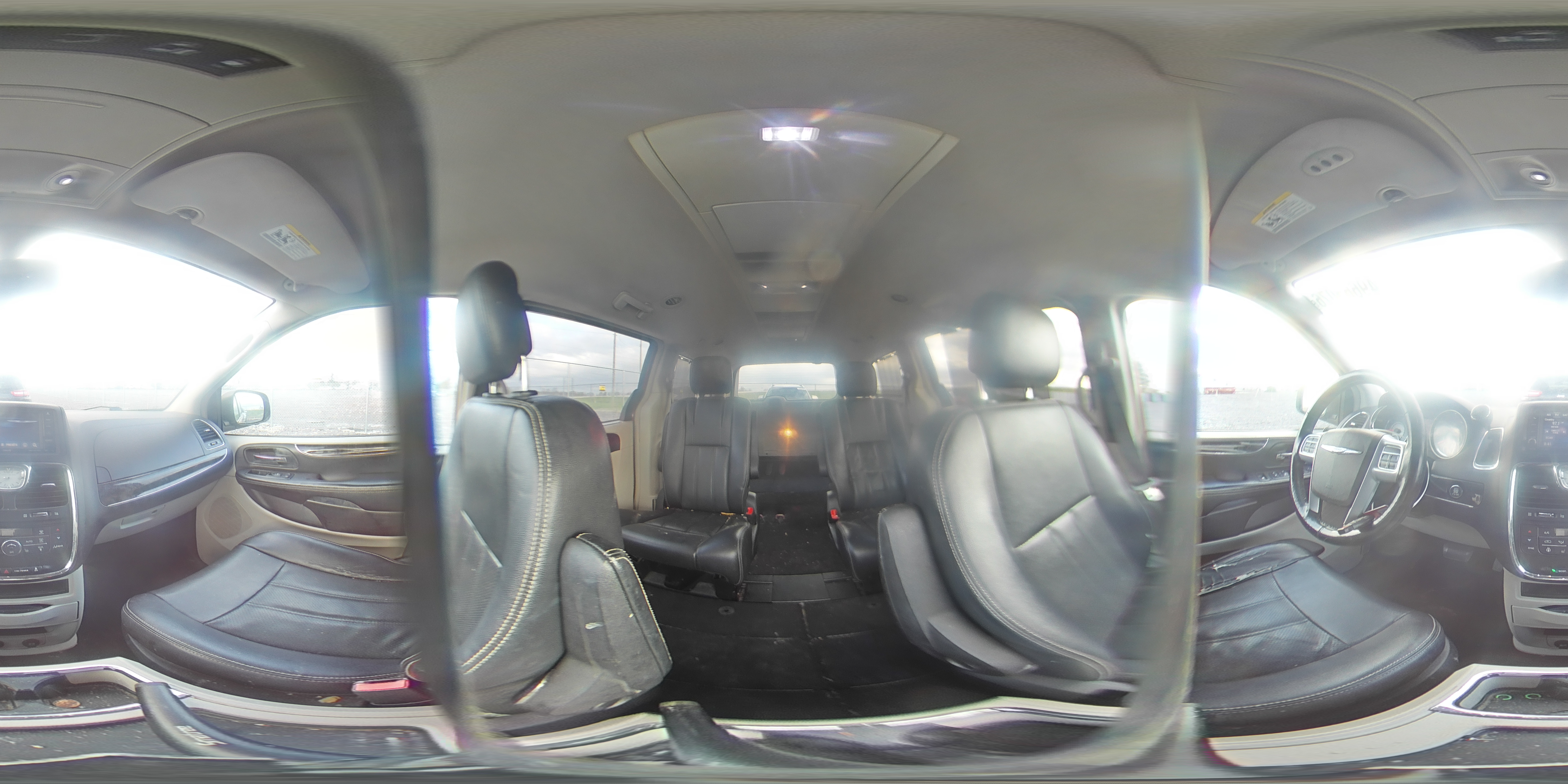 CHRYSLER TOWN & COUNTRY 2013 — 15