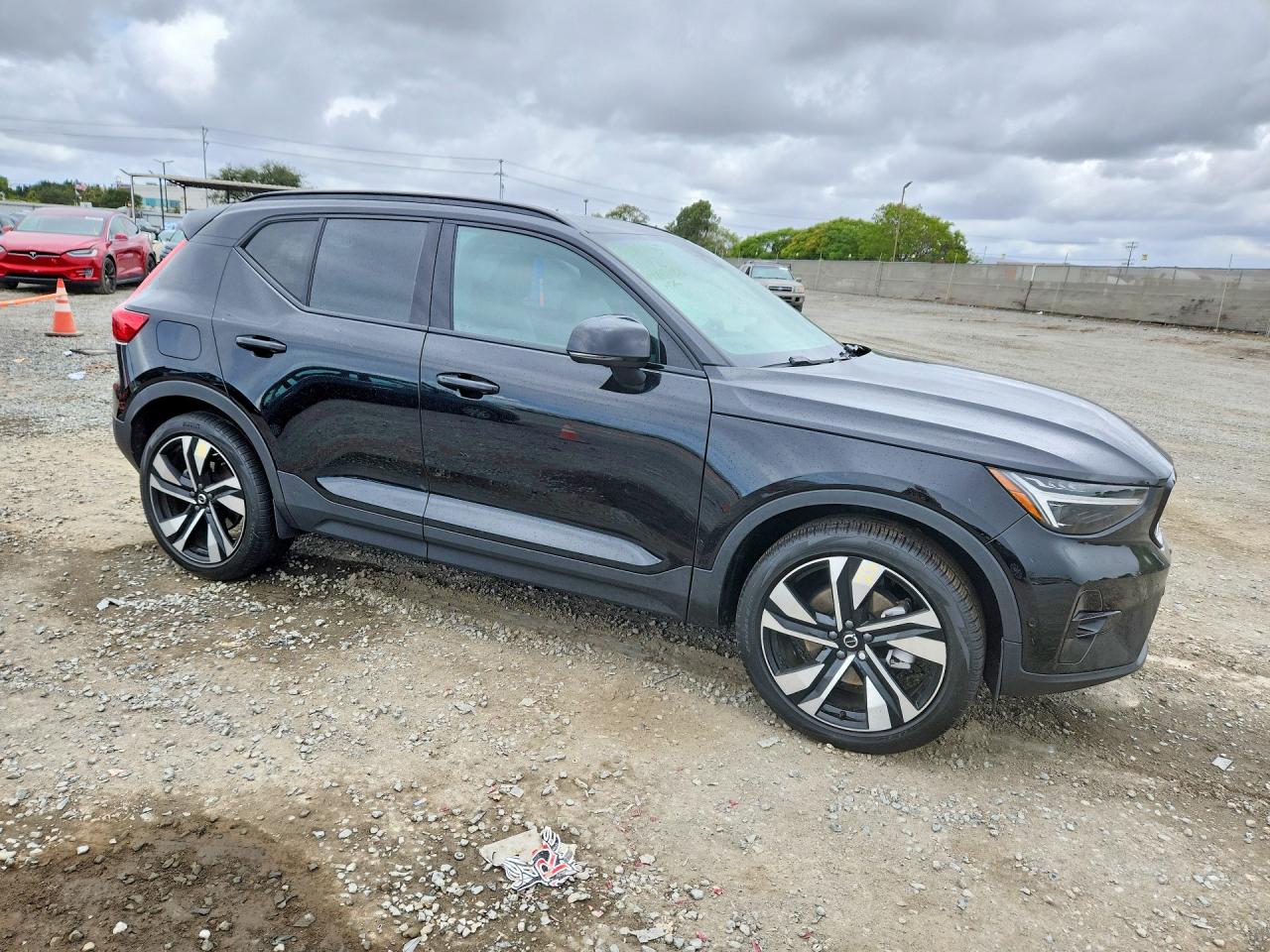 VOLVO XC40 2024 — 5