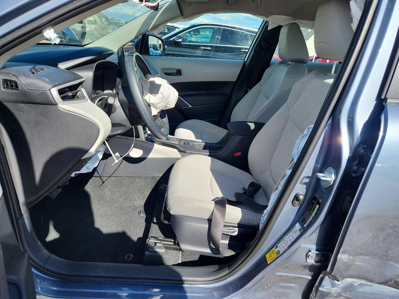 TOYOTA COROLLA CROSS 2025 — 8