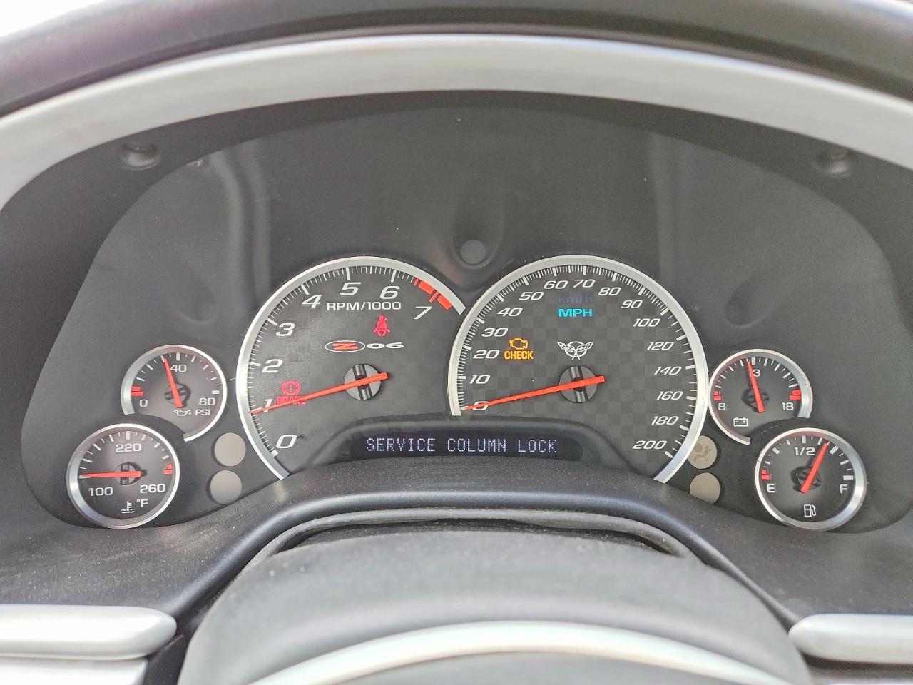 CHEVROLET CORVETTE 2004 — 10