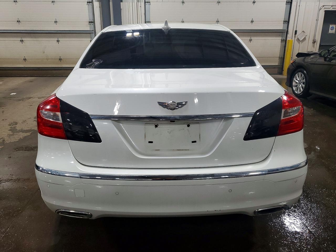 HYUNDAI GENESIS 2012 — 7