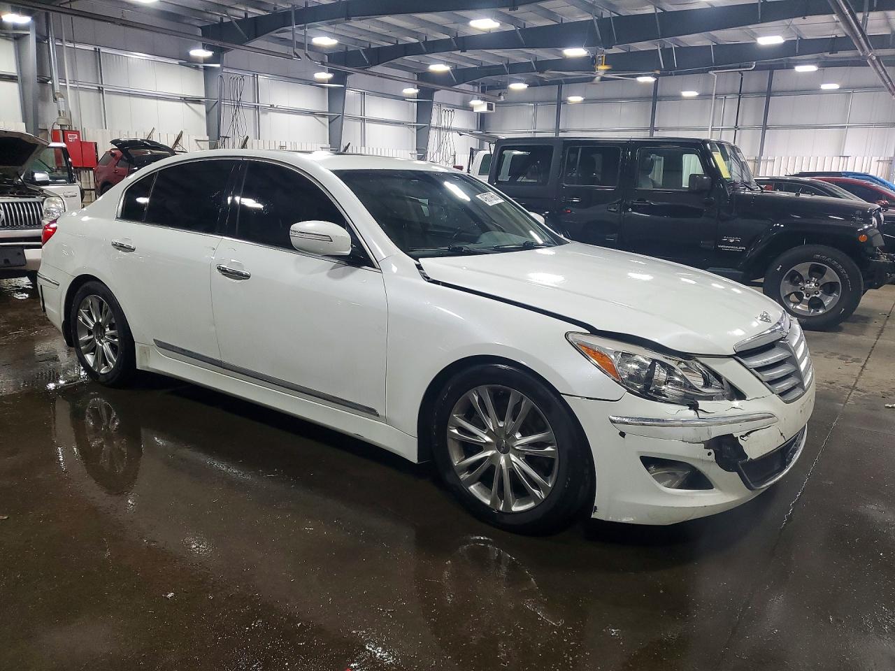 HYUNDAI GENESIS 2012 — 5