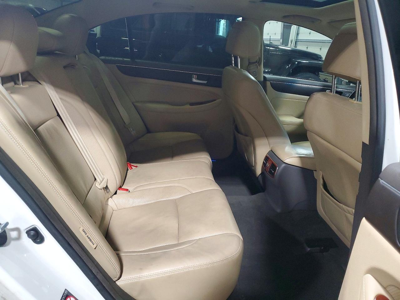 HYUNDAI GENESIS 2012 — 11