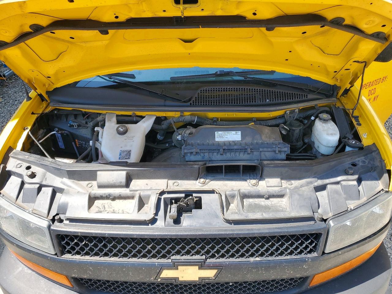 CHEVROLET EXPRESS G2500 2023 — 13