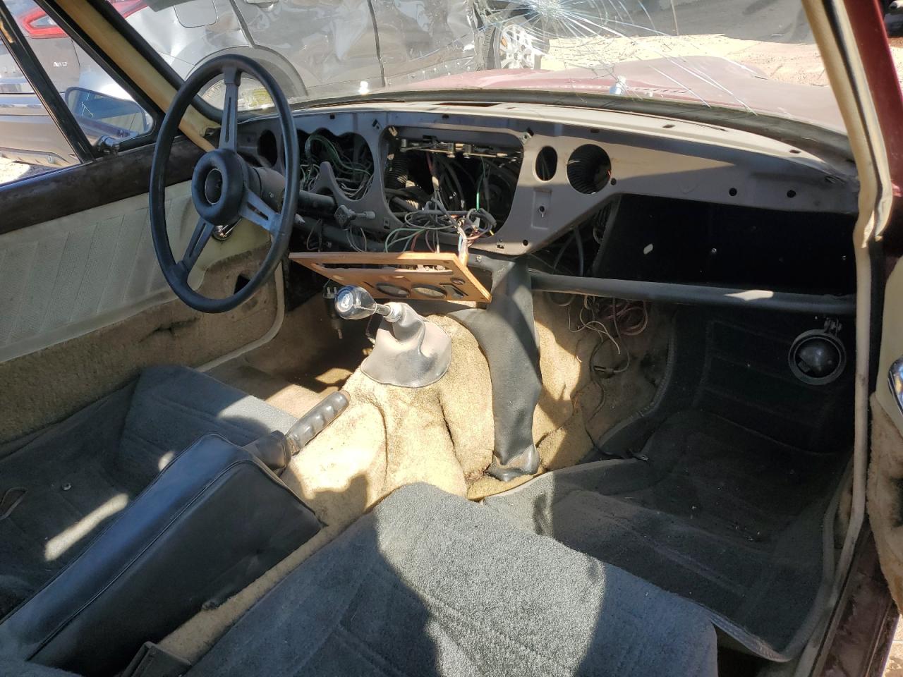 TRIUMPH CAR GT6 1971 — 9