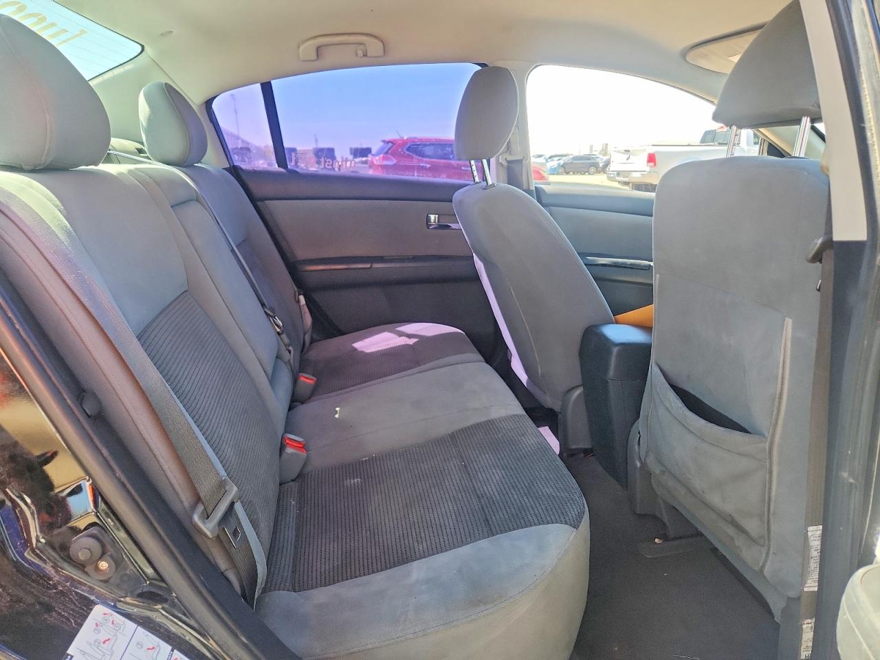 NISSAN SENTRA 2011 — 11