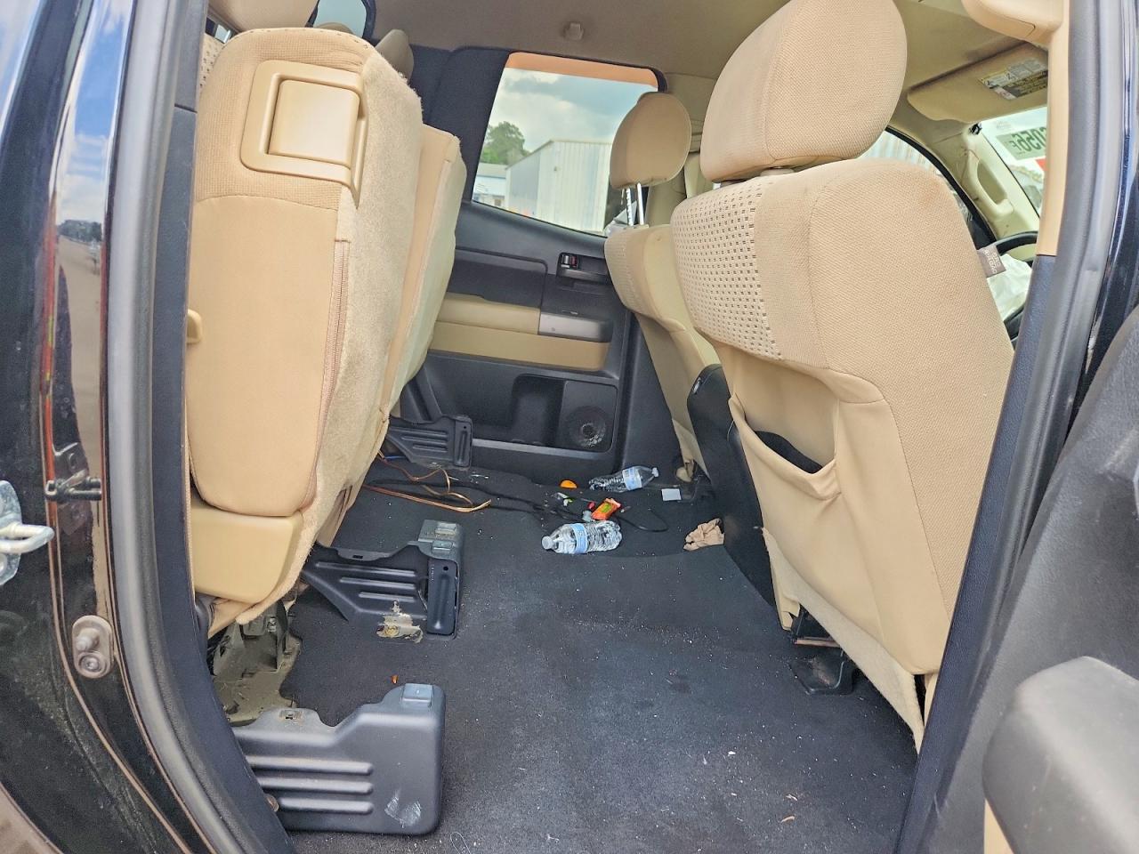 TOYOTA TUNDRA 2012 — 11