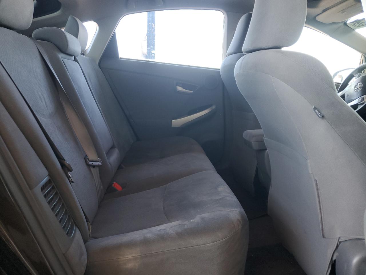 TOYOTA PRIUS 2010 — 11