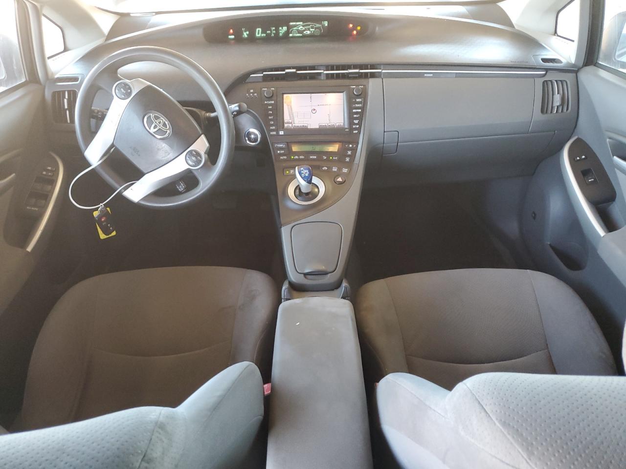 TOYOTA PRIUS 2010 — 9