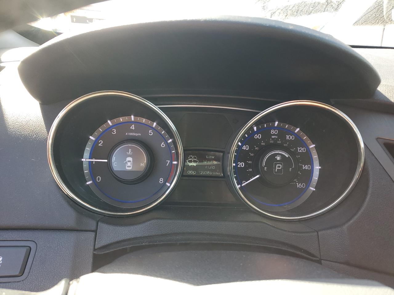HYUNDAI SONATA 2011 — 10