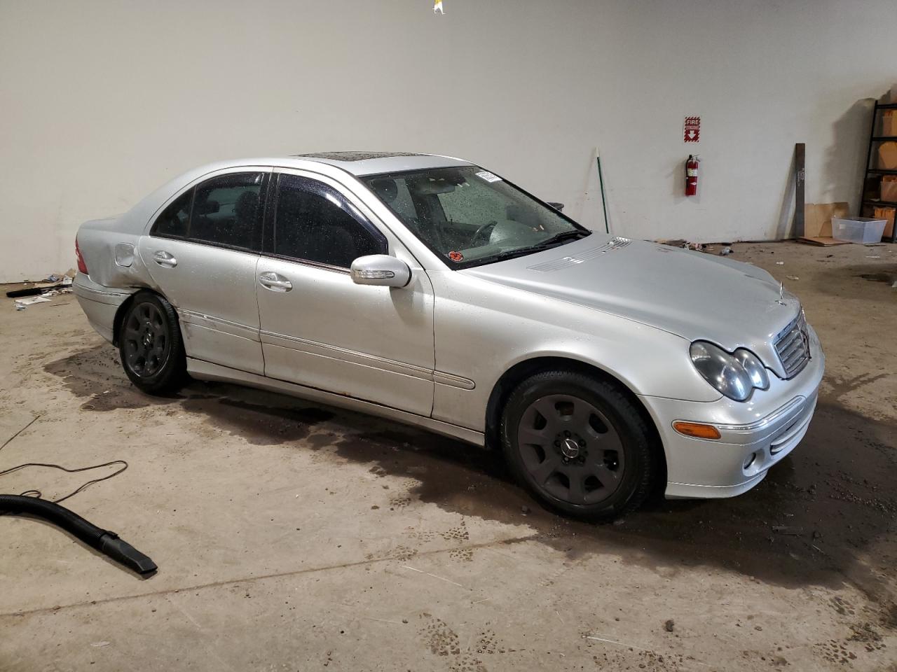 MERCEDES-BENZ C 2006 — 5
