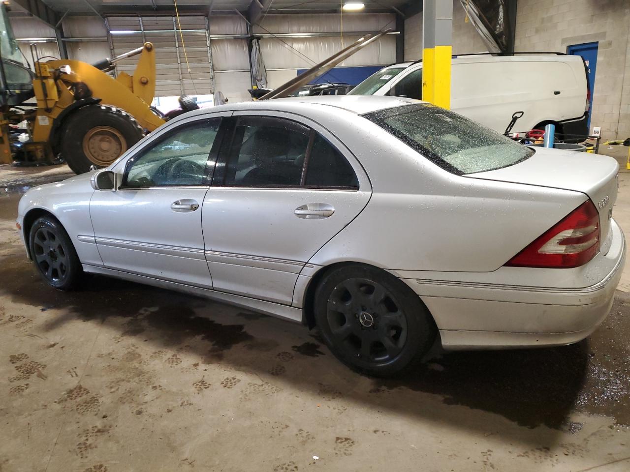 MERCEDES-BENZ C 2006 — 3
