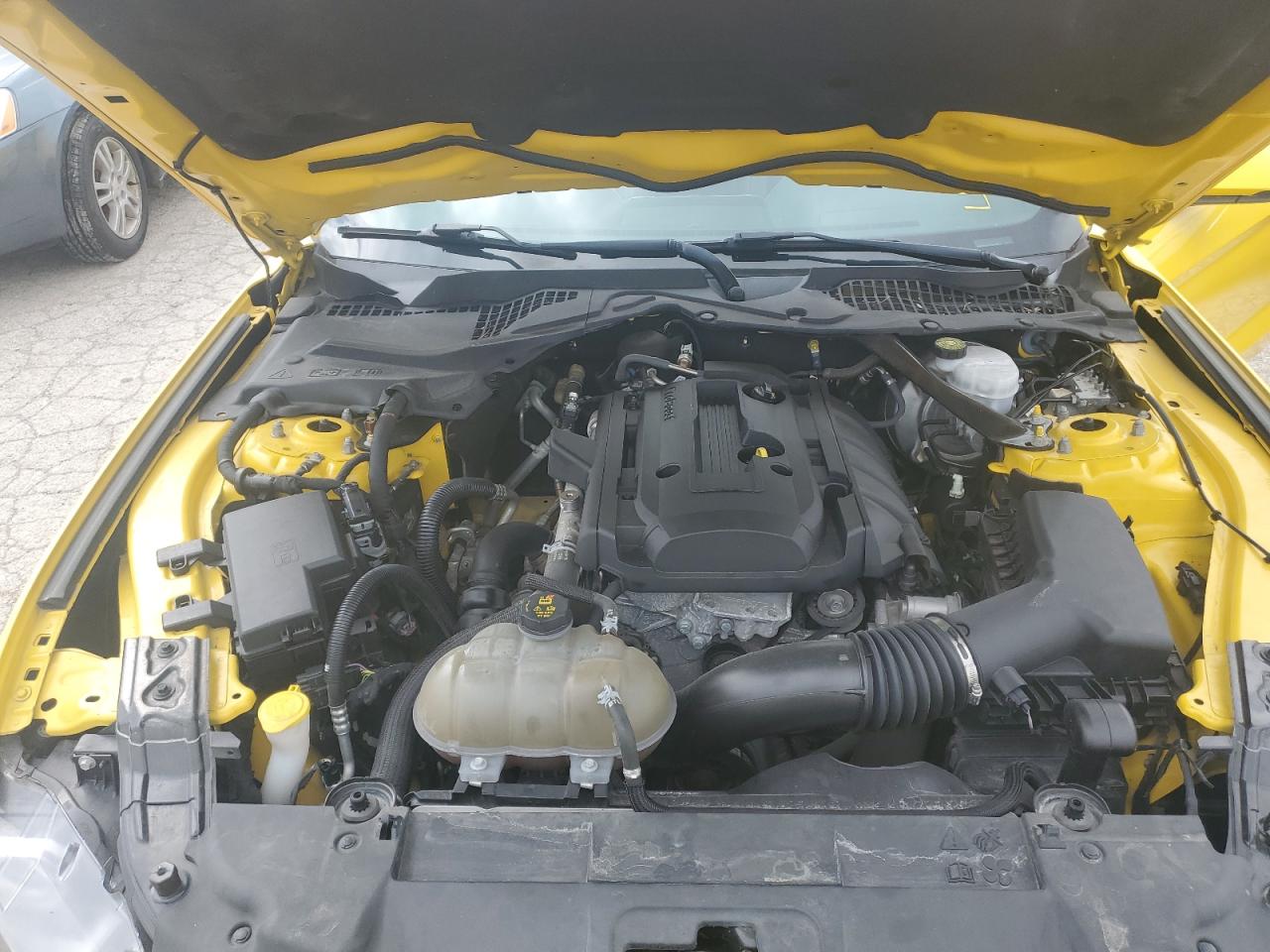 FORD MUSTANG 2018 — 12