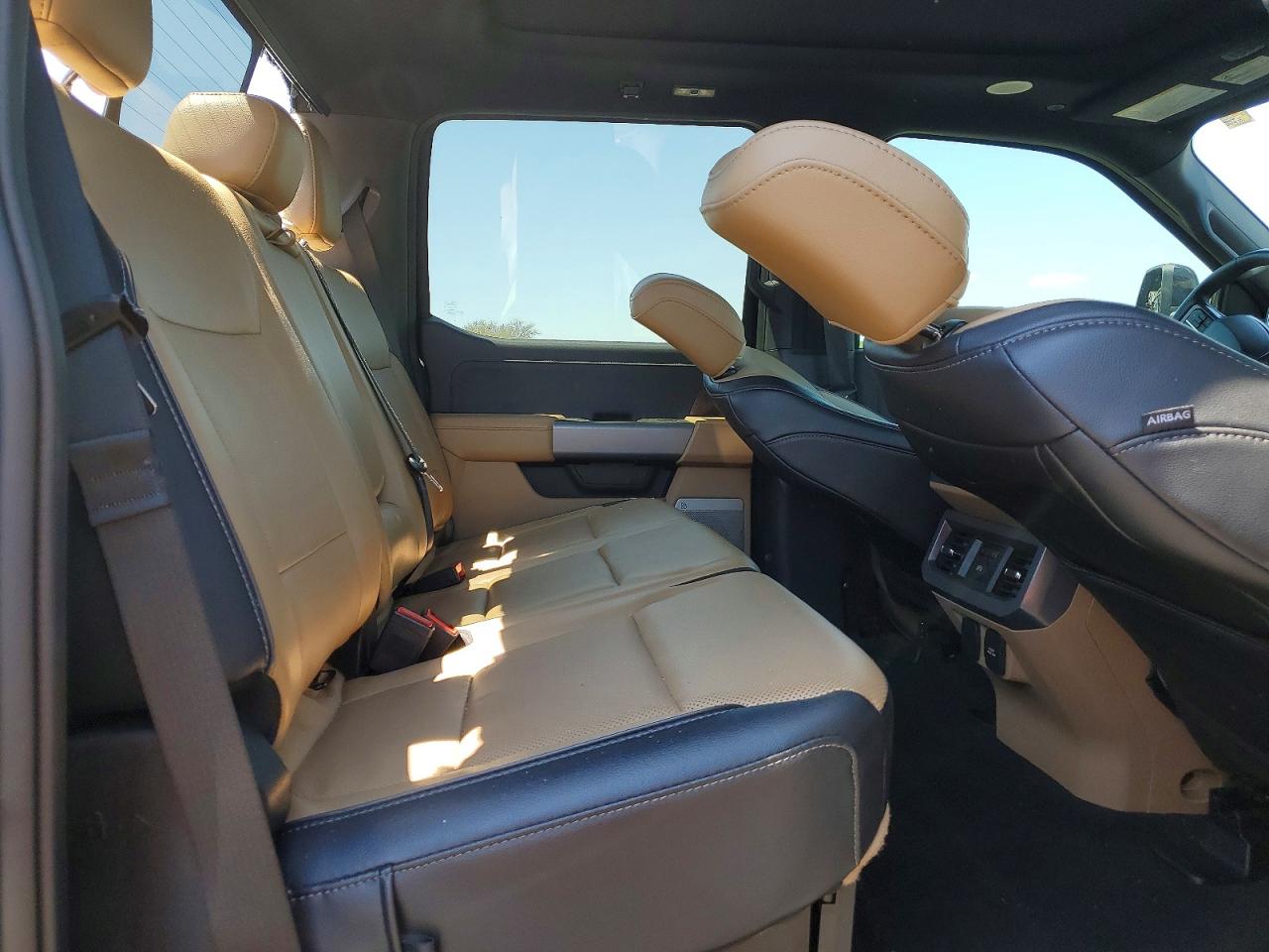 FORD F350 2024 — 11