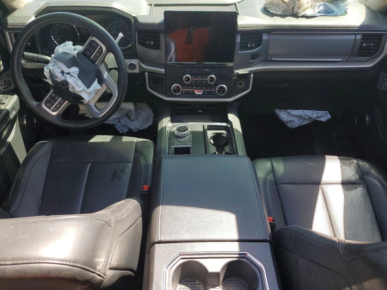FORD EXPEDITION 2024 — 9