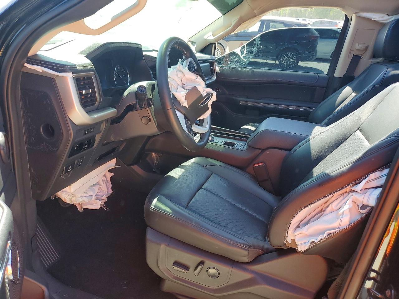 FORD EXPEDITION 2024 — 8