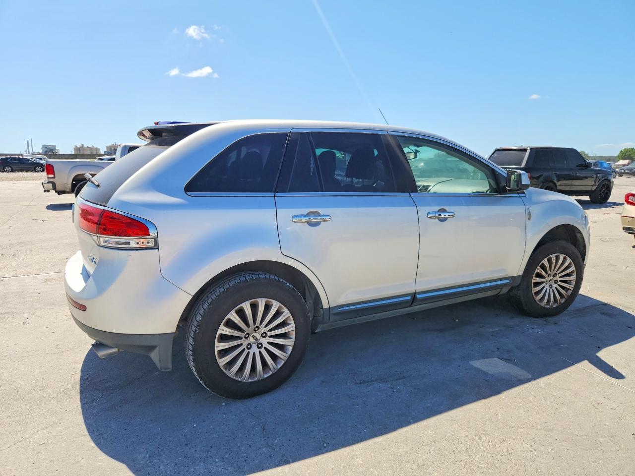 LINCOLN MKX 2011 — 4