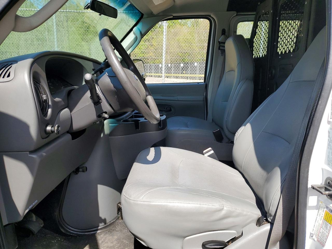 FORD ECONOLINE 2006 — 8