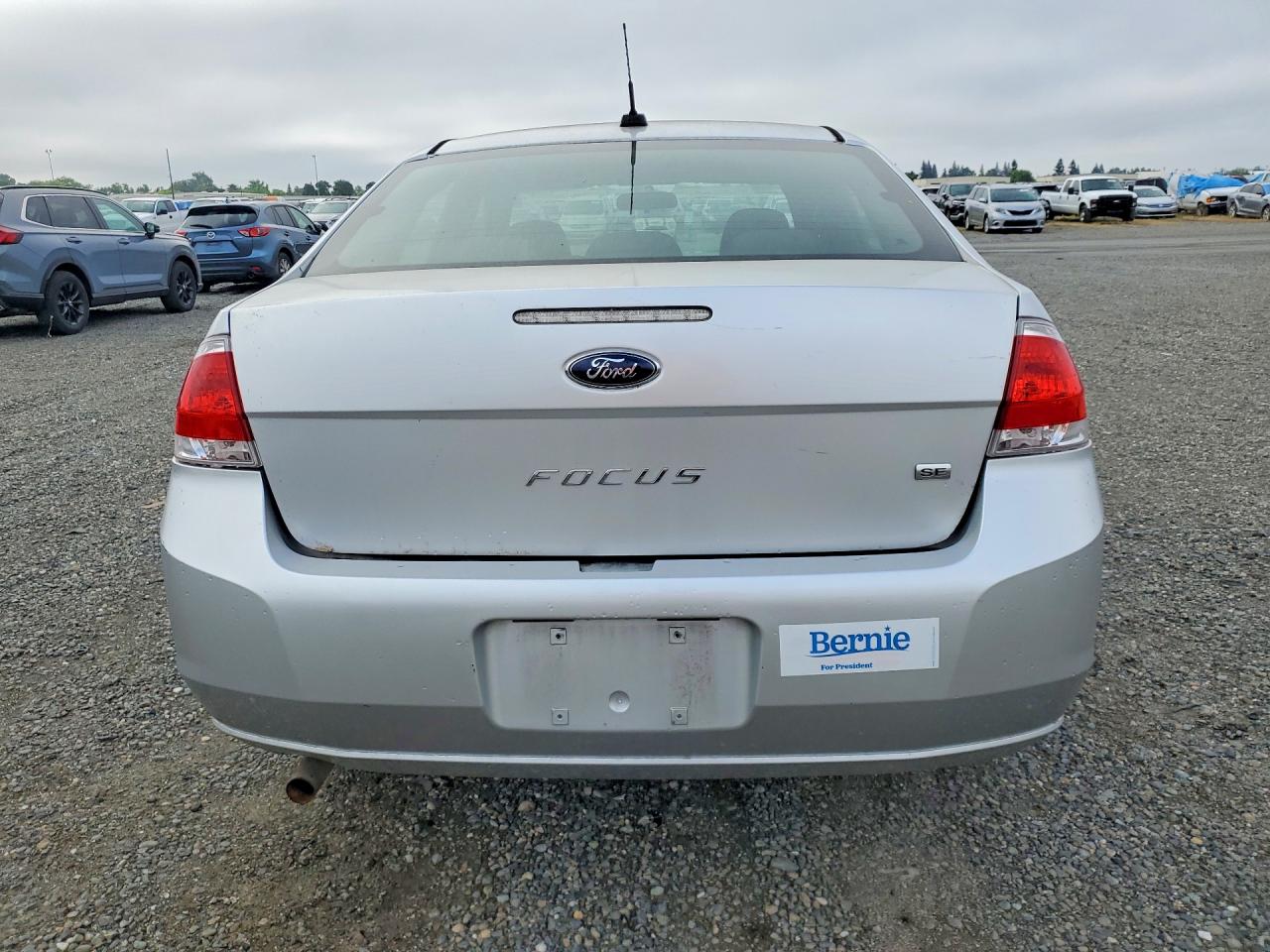 FORD FOCUS 2010 — 7