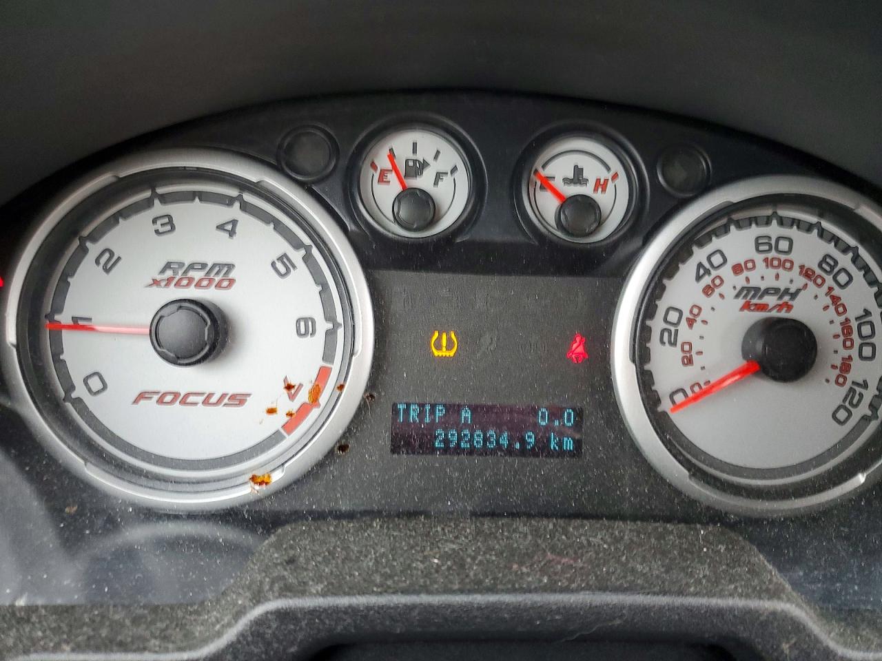 FORD FOCUS 2010 — 10