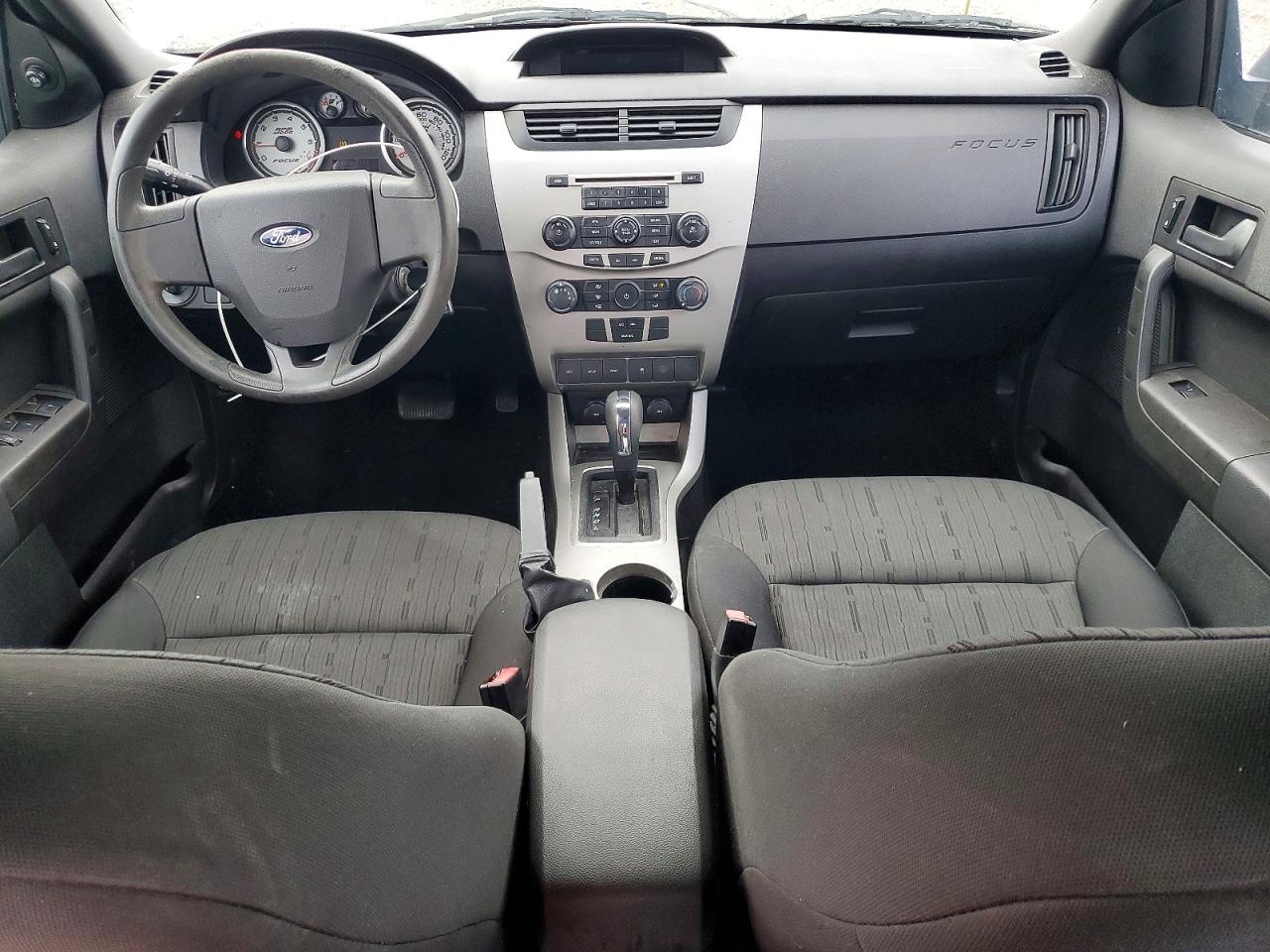 FORD FOCUS 2010 — 9