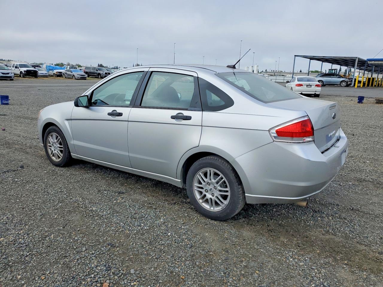 FORD FOCUS 2010 — 3