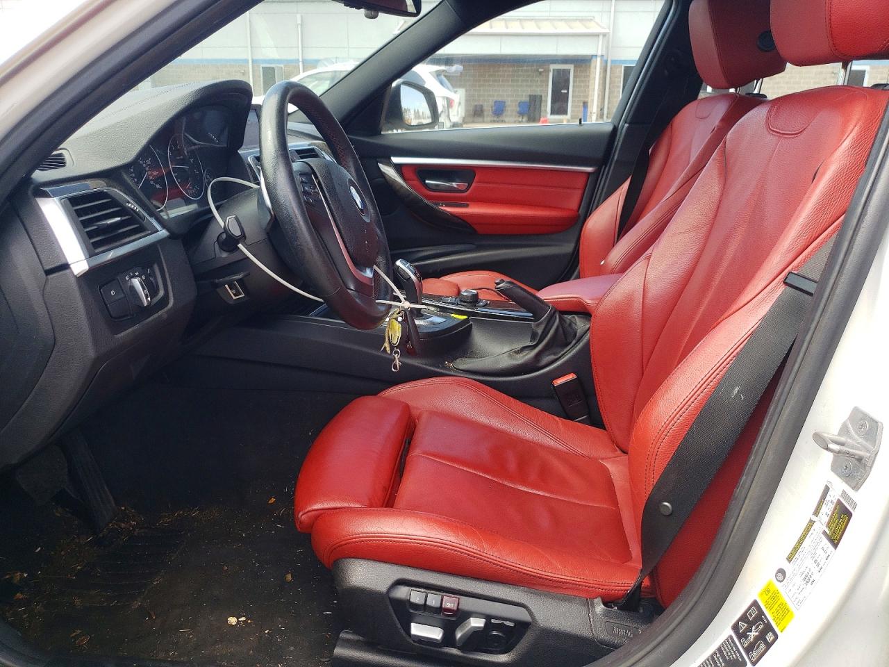 BMW 330 2018 — 8