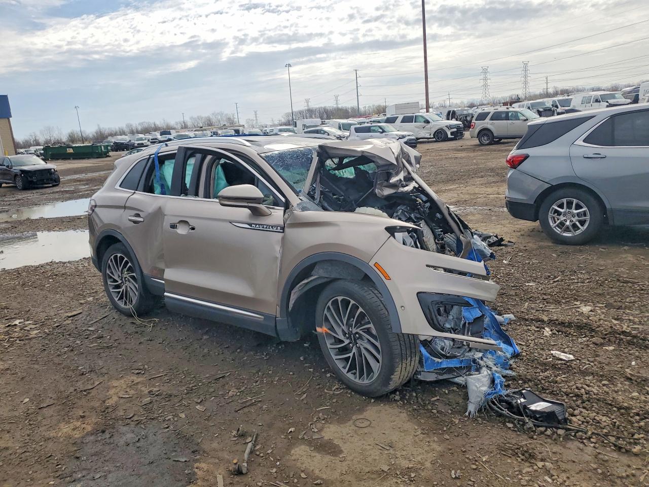 LINCOLN NAUTILUS 2020 — 5