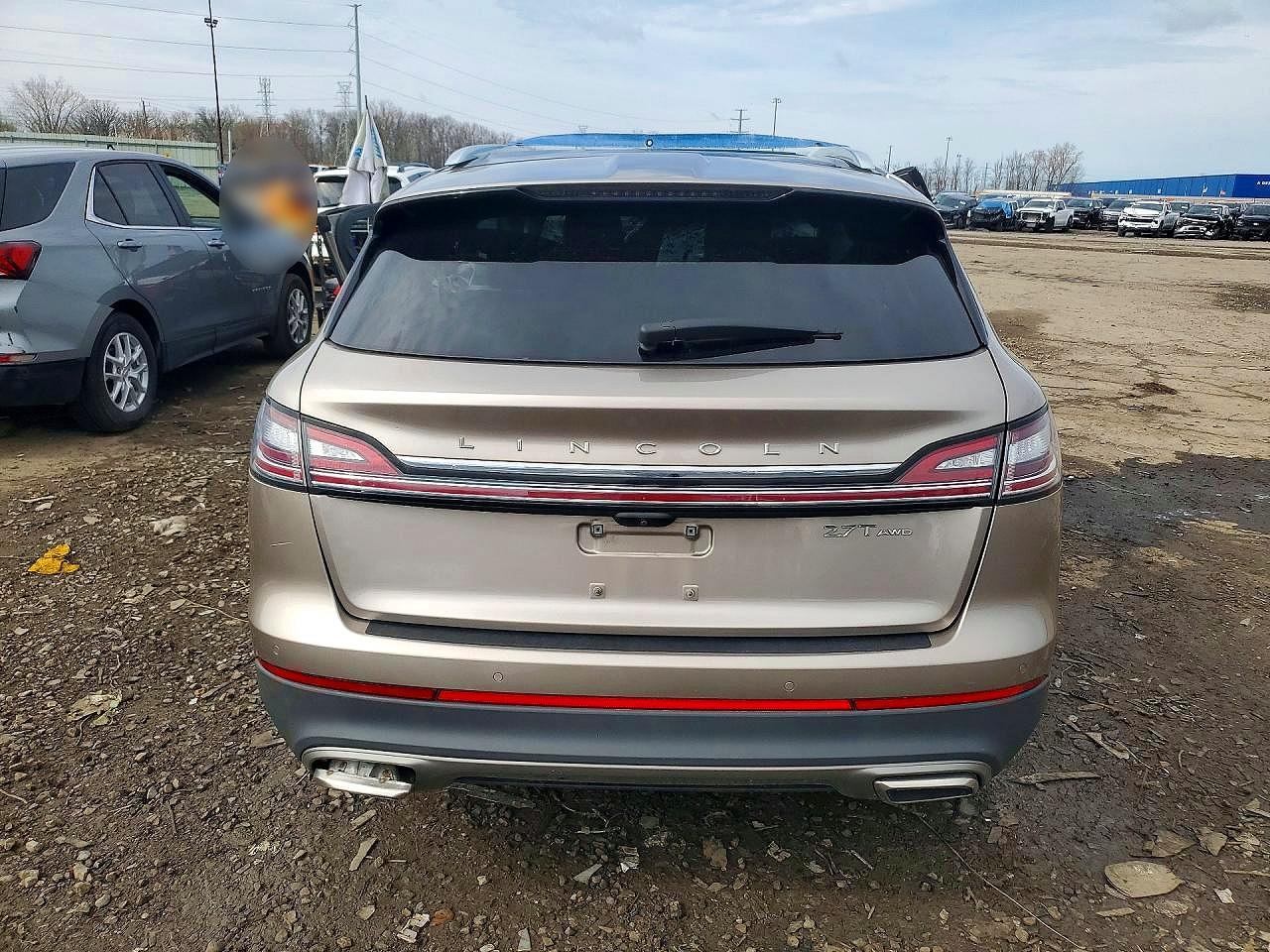 LINCOLN NAUTILUS 2020 — 7