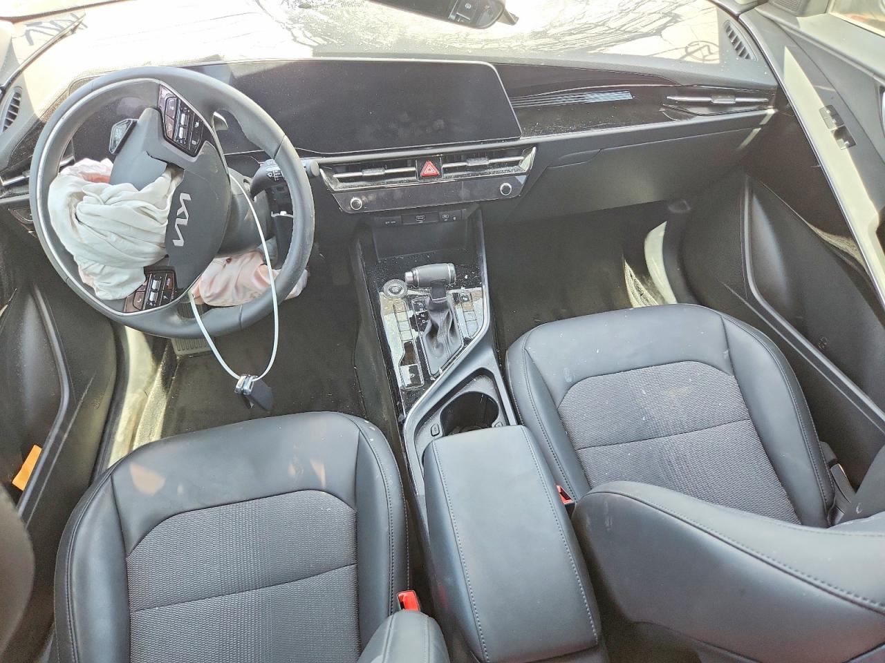 KIA NIRO 2024 — 9