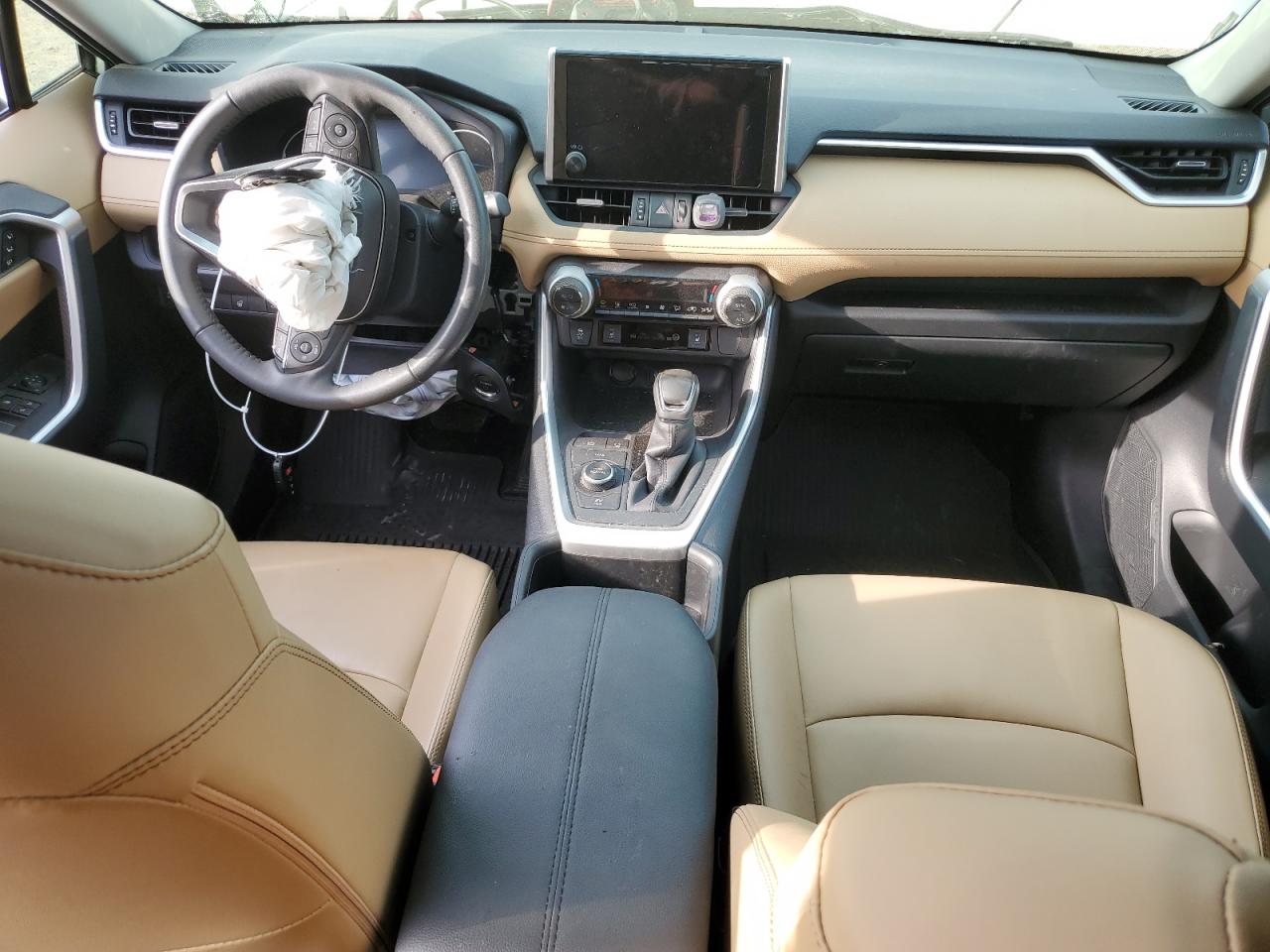 TOYOTA RAV4 2023 — 9