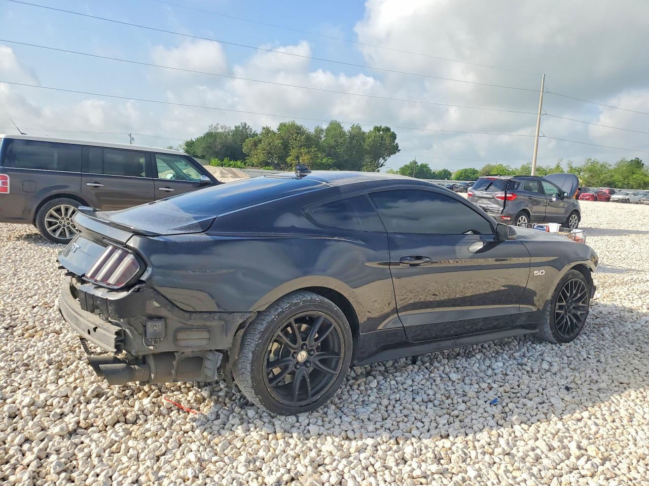 FORD MUSTANG 2023 — 4