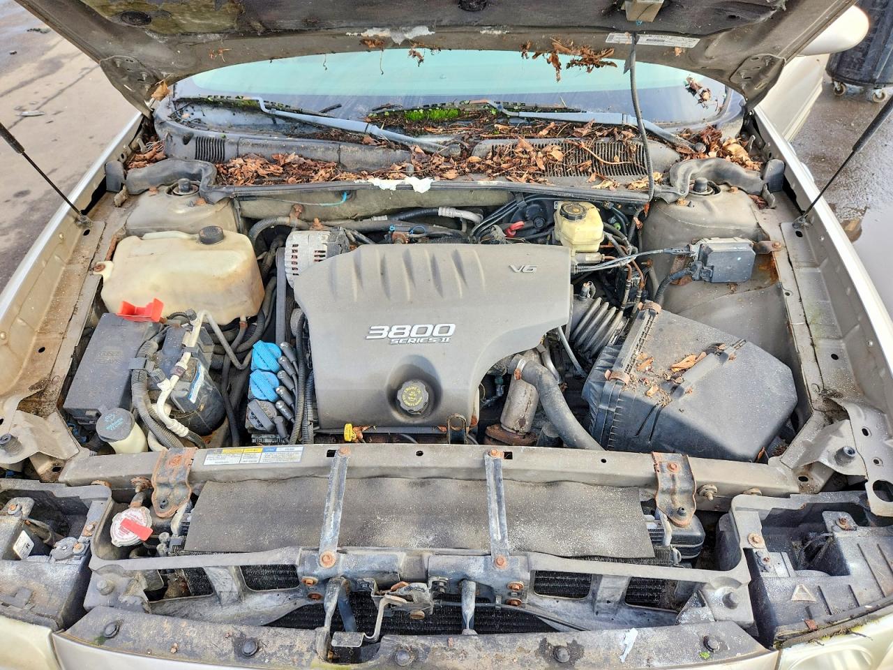 BUICK LESABRE 2000 — 12