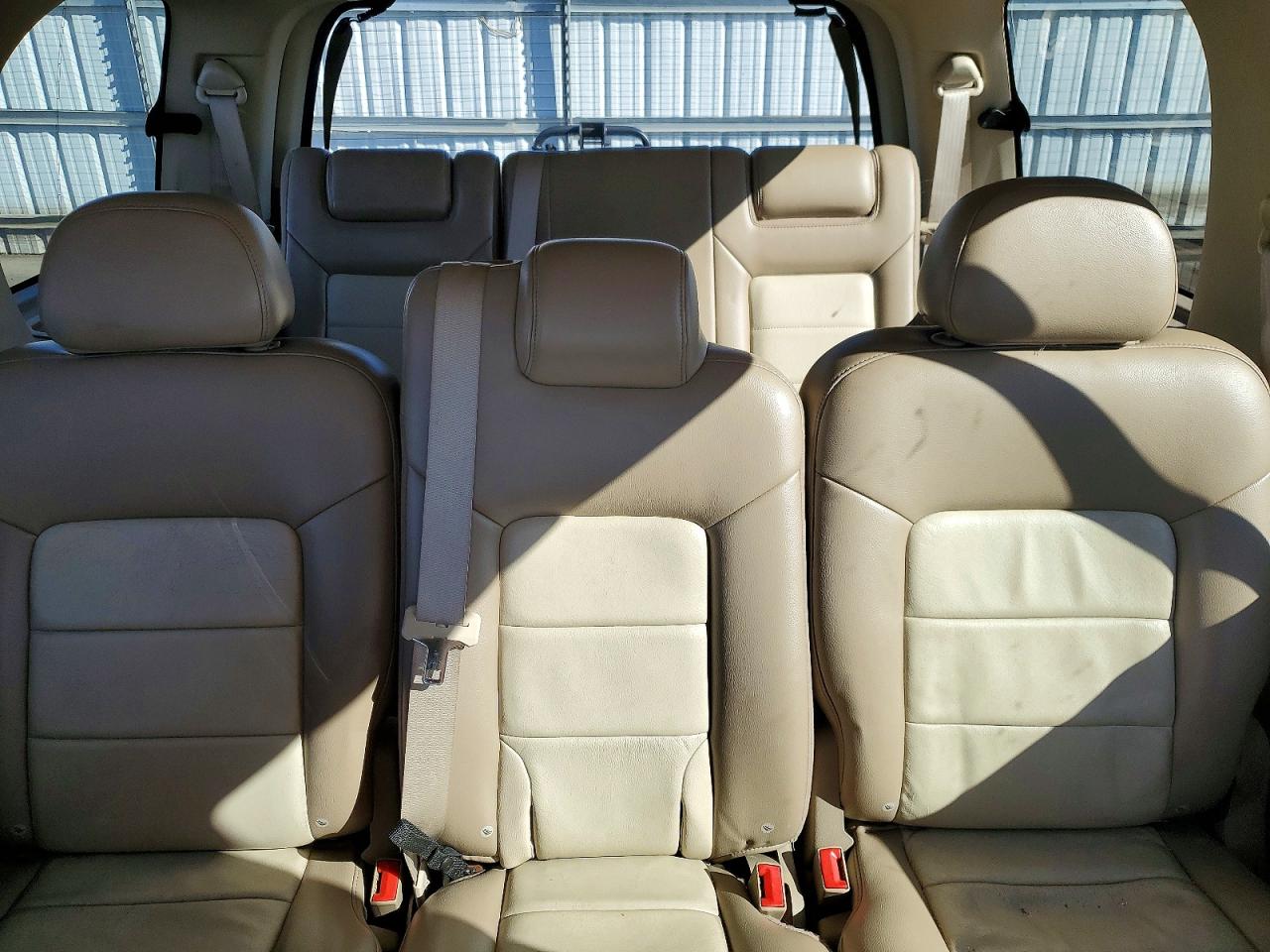 FORD EXPEDITION 2004 — 11