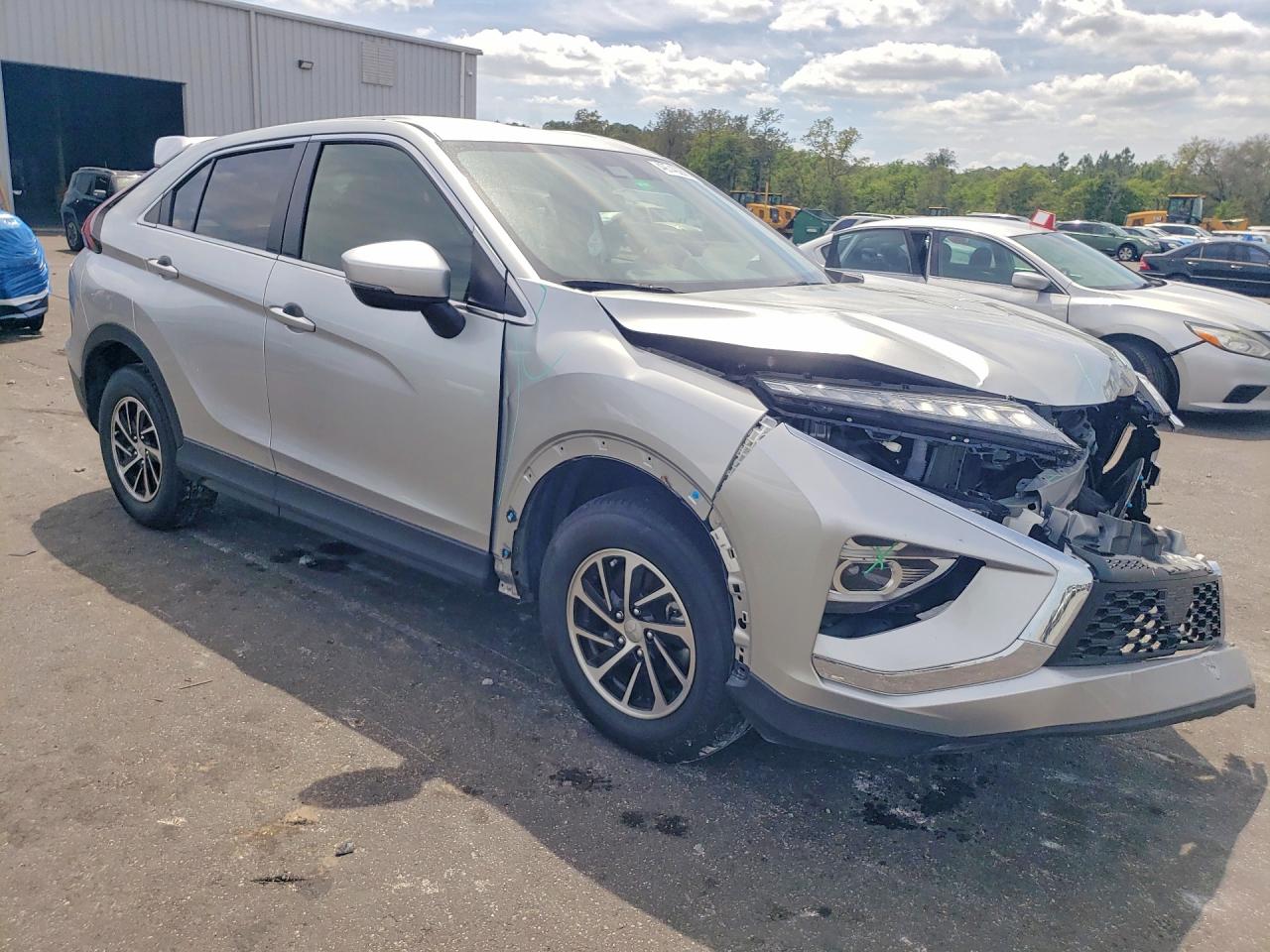 2024 MITSUBISHI ECLIPSE CROSS ES