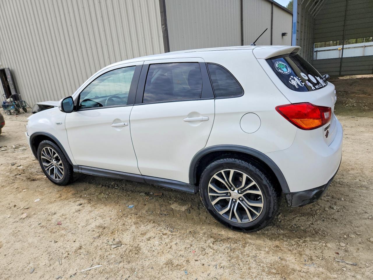 MITSUBISHI OUTLANDER SPORT 2016 — 3