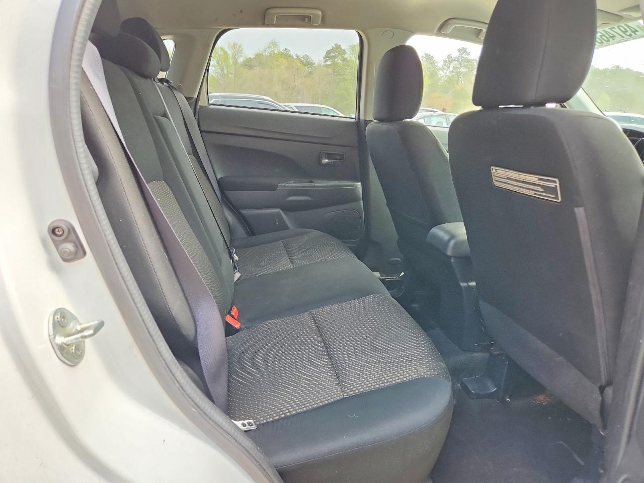 MITSUBISHI OUTLANDER SPORT 2016 — 12