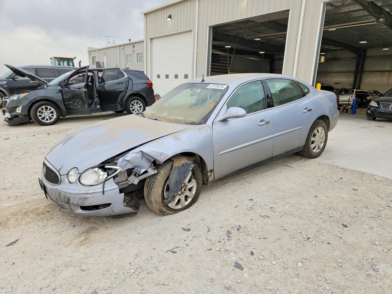 BUICK LACROSSE 2005 — 2