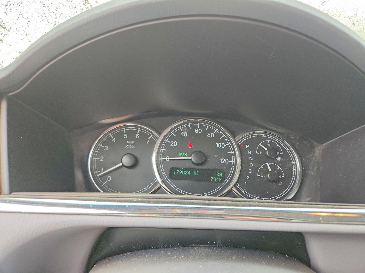 BUICK LACROSSE 2005 — 10