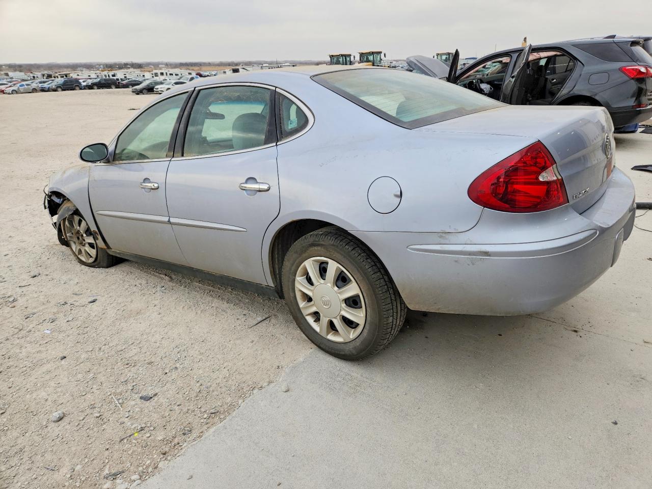 BUICK LACROSSE 2005 — 3