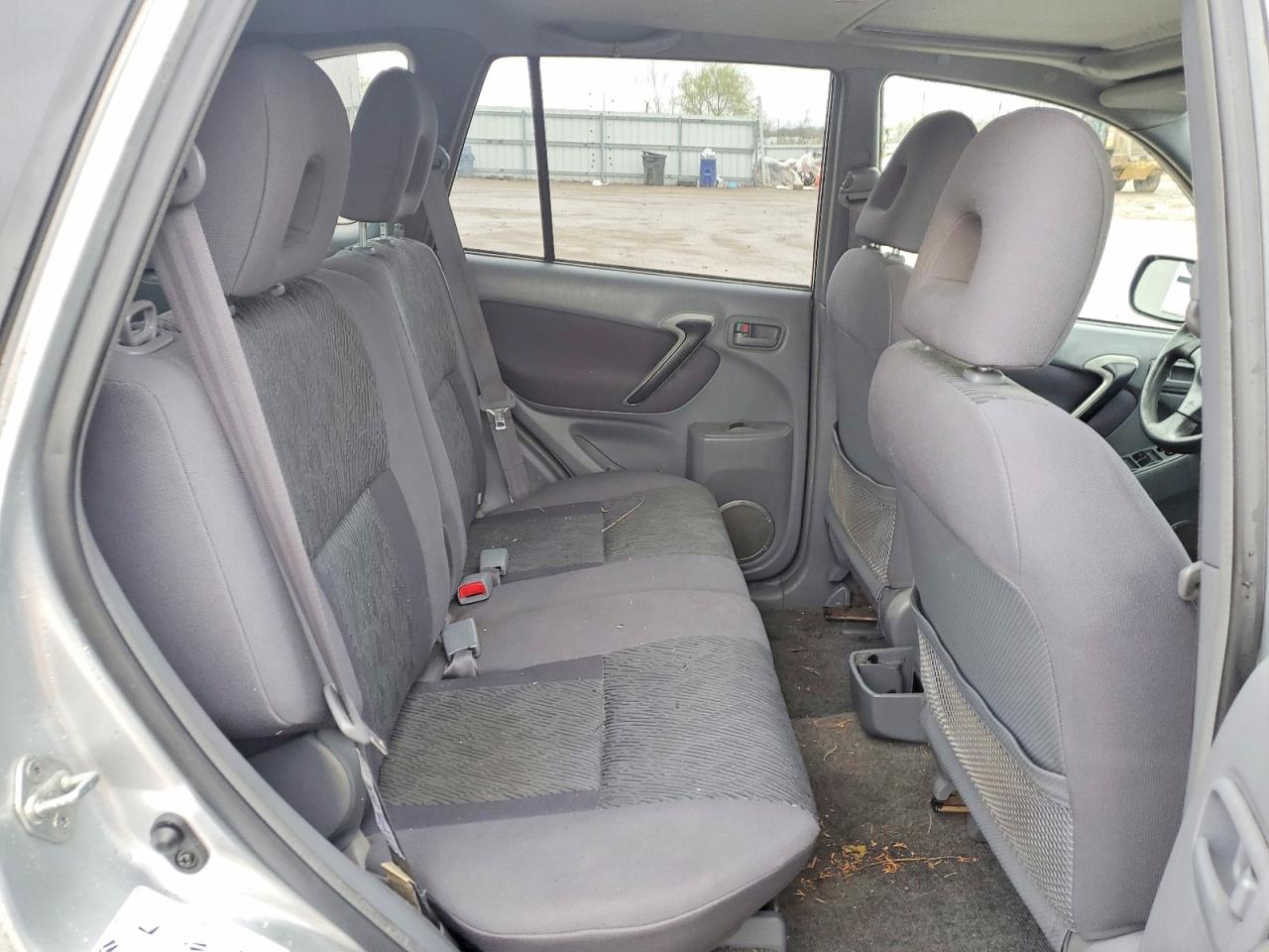 TOYOTA RAV4 2002 — 11
