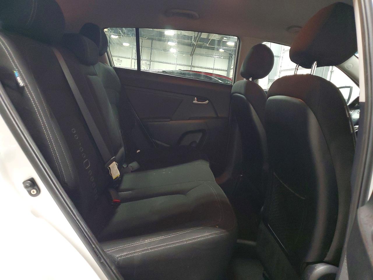 KIA SPORTAGE 2012 — 11
