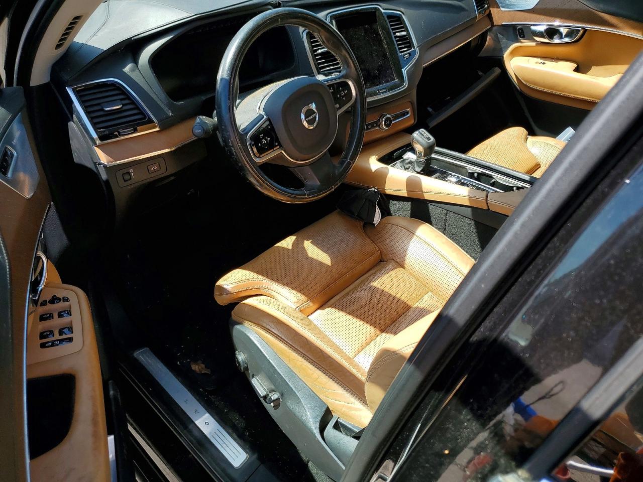VOLVO XC90 2016 — 9