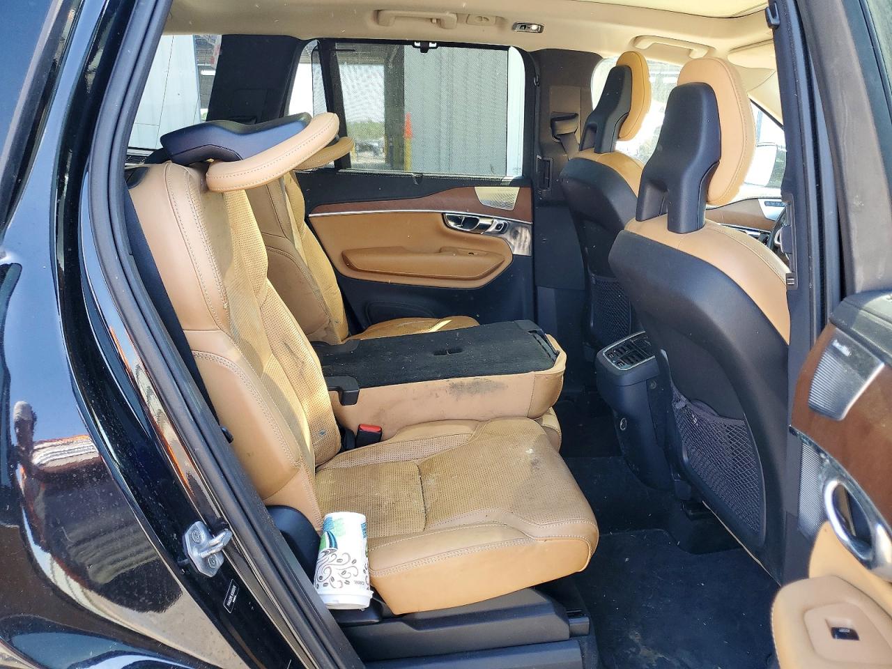 VOLVO XC90 2016 — 12