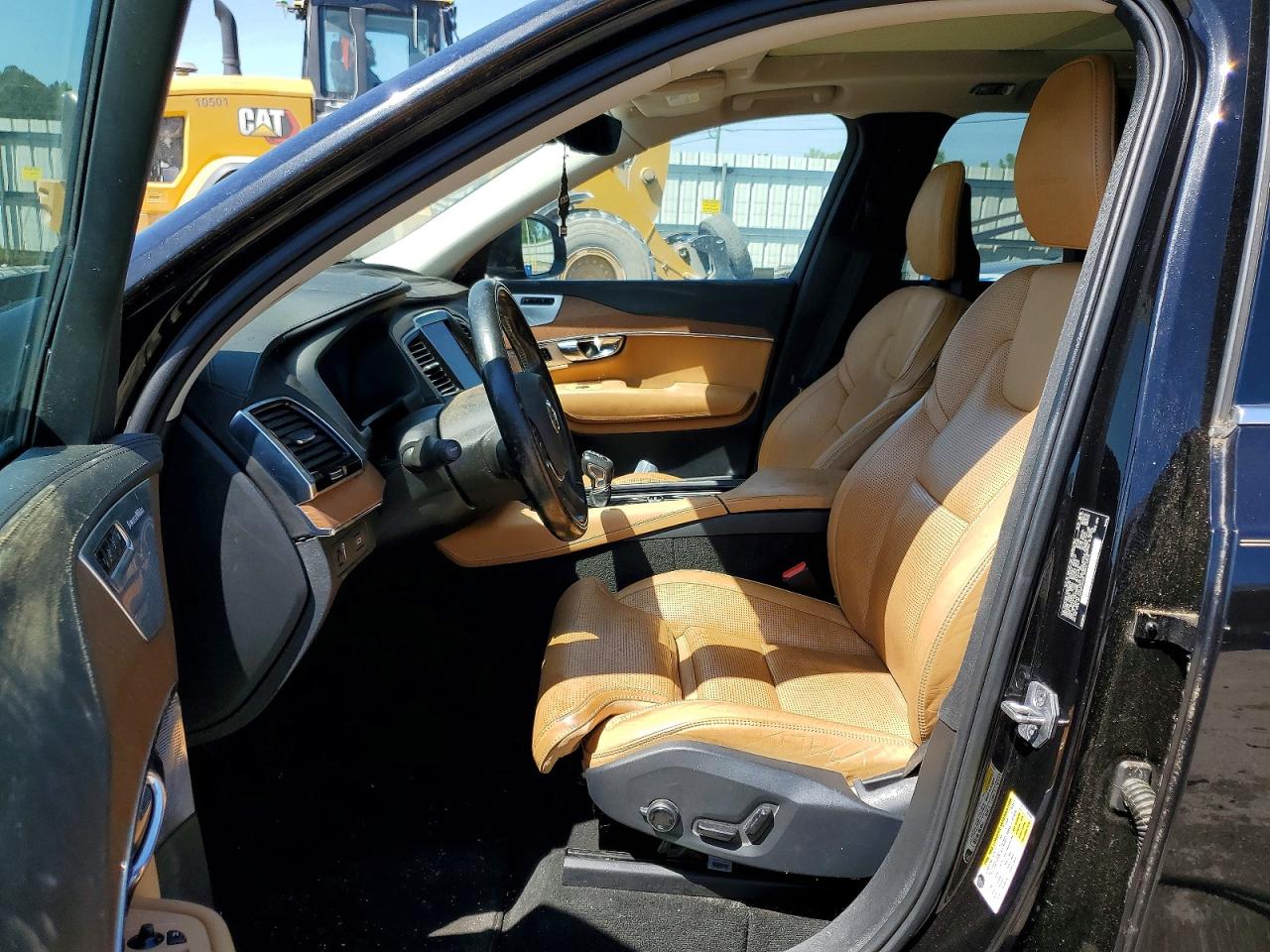 VOLVO XC90 2016 — 8