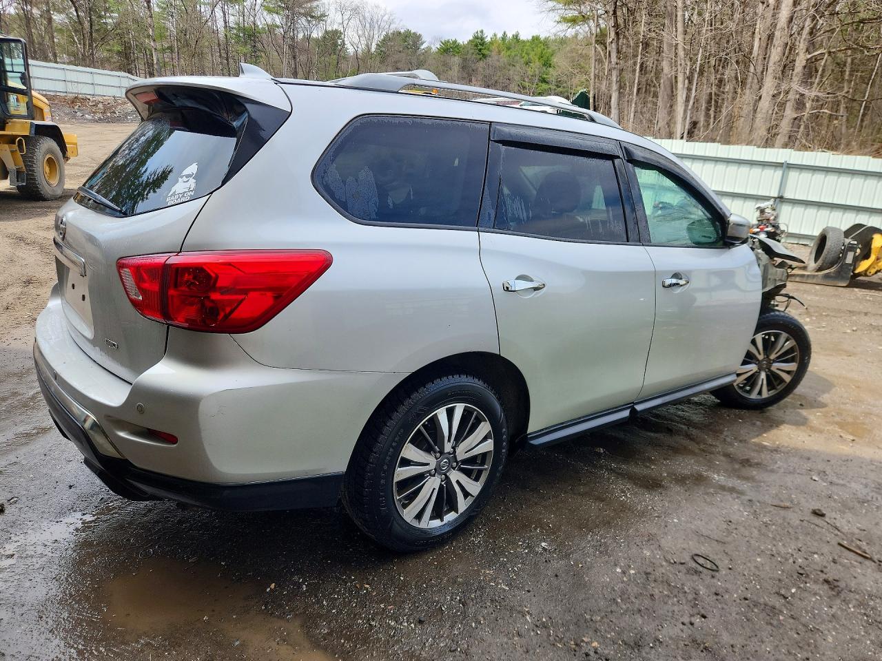 NISSAN PATHFINDER 2019 — 4
